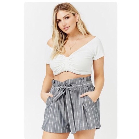 Forever 21 Pants - Plus size NWOT Shorts.